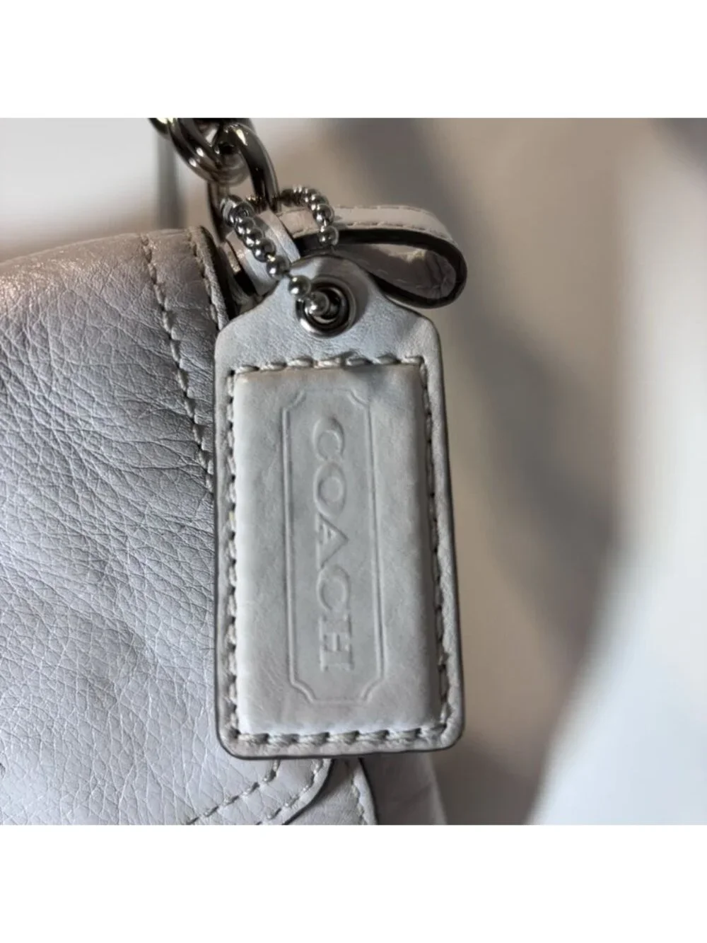 COACH 23346 White Leather Pebbled Shoulder Bag Hobo Purse Handbag Silver